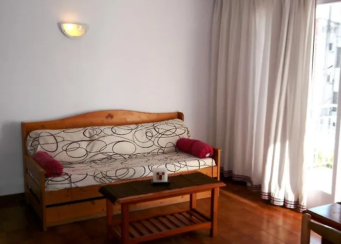 Hoteles y apartamentos en Blanes: tus opciones de alojamiento en la Costa Brava